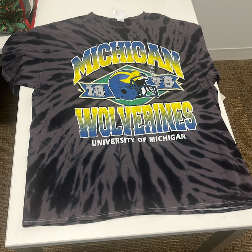 Men’s Michigan Football Wolverines T-shirt ( XL )